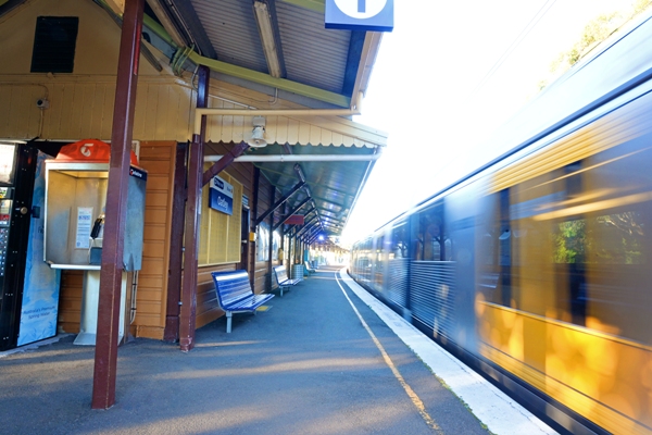 Oatley Railway Station remedial works and repainting